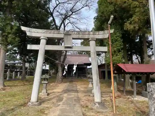 諏訪神社の鳥居