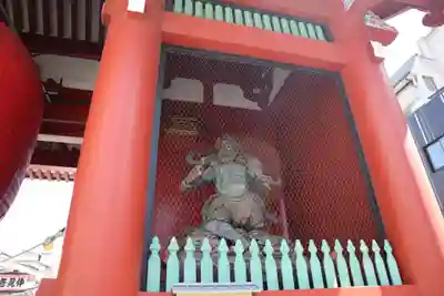 浅草寺の像
