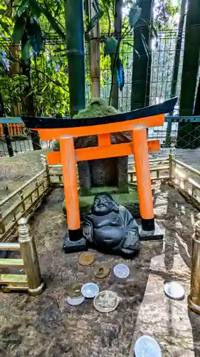 道野辺八幡宮の像