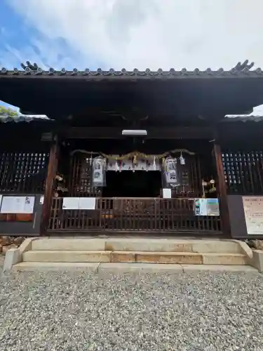 加佐美神社の{uncategorized: "未分類", other: "その他", undefined: "問題あり", building: "その他建物", grave: "お墓", sacred_gate: "鳥居", guardian: "狛犬", statue: "像", buddha: "仏像", history: "歴史", nature: "自然", garden: "庭園", animal: "動物", pagoda: "塔", temizu: "手水舎", mountain_gate: "山門・神門", sanctuary: "本殿・本堂", subordinate: "末社・摂社", art: "芸術", scenery: "景色", jizo: "地蔵", ema: "絵馬", goshuin: "御朱印", omikuji: "おみくじ", items: "授与品その他", amulet: "お守り", goshuincho: "御朱印帳", eats: "食事", festival: "お祭り", votive_dance: "神楽", shichigosan: "七五三参", wedding: "結婚式", experience: "体験その他", initially: "初詣", around: "周辺", anti_infection: "感染症対策"}