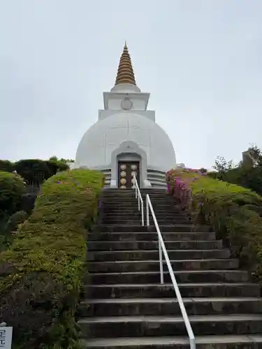 よみうりランド観音の{uncategorized: "未分類", other: "その他", undefined: "問題あり", building: "その他建物", grave: "お墓", sacred_gate: "鳥居", guardian: "狛犬", statue: "像", buddha: "仏像", history: "歴史", nature: "自然", garden: "庭園", animal: "動物", pagoda: "塔", temizu: "手水舎", mountain_gate: "山門・神門", sanctuary: "本殿・本堂", subordinate: "末社・摂社", art: "芸術", scenery: "景色", jizo: "地蔵", ema: "絵馬", goshuin: "御朱印", omikuji: "おみくじ", items: "授与品その他", amulet: "お守り", goshuincho: "御朱印帳", eats: "食事", festival: "お祭り", votive_dance: "神楽", shichigosan: "七五三参", wedding: "結婚式", experience: "体験その他", initially: "初詣", around: "周辺", anti_infection: "感染症対策"}
