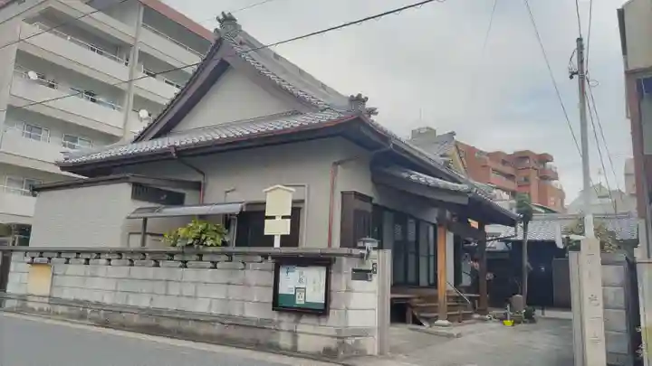 光明寺の本殿・本堂