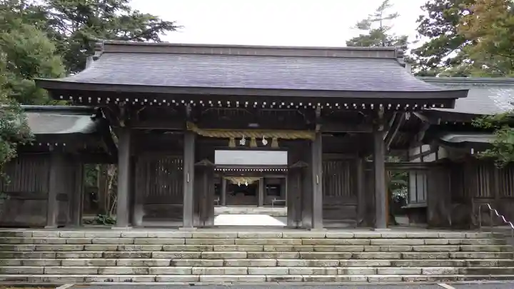 名和神社の山門・神門