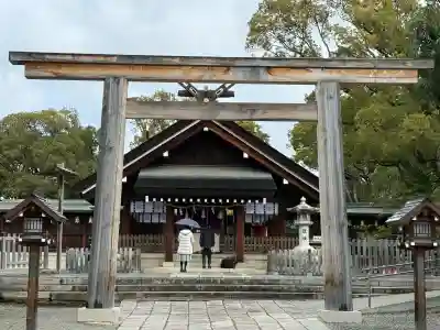 和泉國一之宮　大鳥大社の{uncategorized: "未分類", other: "その他", undefined: "問題あり", building: "その他建物", grave: "お墓", sacred_gate: "鳥居", guardian: "狛犬", statue: "像", buddha: "仏像", history: "歴史", nature: "自然", garden: "庭園", animal: "動物", pagoda: "塔", temizu: "手水舎", mountain_gate: "山門・神門", sanctuary: "本殿・本堂", subordinate: "末社・摂社", art: "芸術", scenery: "景色", jizo: "地蔵", ema: "絵馬", goshuin: "御朱印", omikuji: "おみくじ", items: "授与品その他", amulet: "お守り", goshuincho: "御朱印帳", eats: "食事", festival: "お祭り", votive_dance: "神楽", shichigosan: "七五三参", wedding: "結婚式", experience: "体験その他", initially: "初詣", around: "周辺", anti_infection: "感染症対策"}