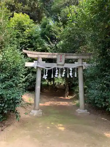 雷神社の鳥居