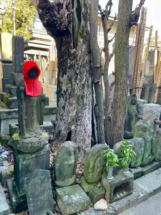 浄正寺の{uncategorized: "未分類", other: "その他", undefined: "問題あり", building: "その他建物", grave: "お墓", sacred_gate: "鳥居", guardian: "狛犬", statue: "像", buddha: "仏像", history: "歴史", nature: "自然", garden: "庭園", animal: "動物", pagoda: "塔", temizu: "手水舎", mountain_gate: "山門・神門", sanctuary: "本殿・本堂", subordinate: "末社・摂社", art: "芸術", scenery: "景色", jizo: "地蔵", ema: "絵馬", goshuin: "御朱印", omikuji: "おみくじ", items: "授与品その他", amulet: "お守り", goshuincho: "御朱印帳", eats: "食事", festival: "お祭り", votive_dance: "神楽", shichigosan: "七五三参", wedding: "結婚式", experience: "体験その他", initially: "初詣", around: "周辺", anti_infection: "感染症対策"}
