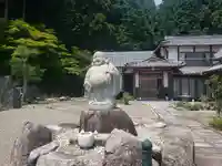 種徳禅寺の像