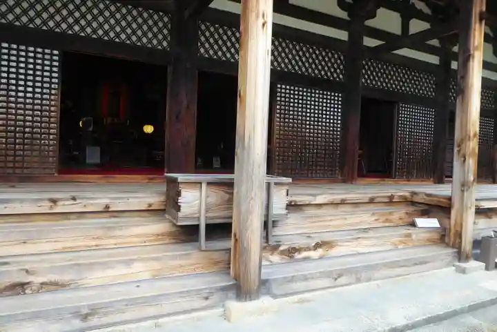 元興寺の本殿・本堂