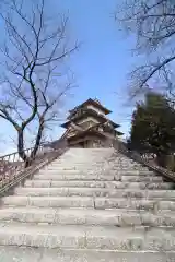 諏訪護国神社の建物その他