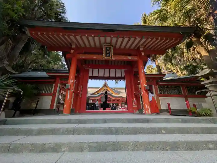 青島神社(青島神宮)の{uncategorized: "未分類", other: "その他", undefined: "問題あり", building: "その他建物", grave: "お墓", sacred_gate: "鳥居", guardian: "狛犬", statue: "像", buddha: "仏像", history: "歴史", nature: "自然", garden: "庭園", animal: "動物", pagoda: "塔", temizu: "手水舎", mountain_gate: "山門・神門", sanctuary: "本殿・本堂", subordinate: "末社・摂社", art: "芸術", scenery: "景色", jizo: "地蔵", ema: "絵馬", goshuin: "御朱印", omikuji: "おみくじ", items: "授与品その他", amulet: "お守り", goshuincho: "御朱印帳", eats: "食事", festival: "お祭り", votive_dance: "神楽", shichigosan: "七五三参", wedding: "結婚式", experience: "体験その他", initially: "初詣", around: "周辺", anti_infection: "感染症対策"}