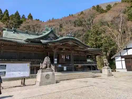 函館八幡宮の{uncategorized: "未分類", other: "その他", undefined: "問題あり", building: "その他建物", grave: "お墓", sacred_gate: "鳥居", guardian: "狛犬", statue: "像", buddha: "仏像", history: "歴史", nature: "自然", garden: "庭園", animal: "動物", pagoda: "塔", temizu: "手水舎", mountain_gate: "山門・神門", sanctuary: "本殿・本堂", subordinate: "末社・摂社", art: "芸術", scenery: "景色", jizo: "地蔵", ema: "絵馬", goshuin: "御朱印", omikuji: "おみくじ", items: "授与品その他", amulet: "お守り", goshuincho: "御朱印帳", eats: "食事", festival: "お祭り", votive_dance: "神楽", shichigosan: "七五三参", wedding: "結婚式", experience: "体験その他", initially: "初詣", around: "周辺", anti_infection: "感染症対策"}