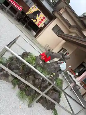 箭弓稲荷神社の{uncategorized: "未分類", other: "その他", undefined: "問題あり", building: "その他建物", grave: "お墓", sacred_gate: "鳥居", guardian: "狛犬", statue: "像", buddha: "仏像", history: "歴史", nature: "自然", garden: "庭園", animal: "動物", pagoda: "塔", temizu: "手水舎", mountain_gate: "山門・神門", sanctuary: "本殿・本堂", subordinate: "末社・摂社", art: "芸術", scenery: "景色", jizo: "地蔵", ema: "絵馬", goshuin: "御朱印", omikuji: "おみくじ", items: "授与品その他", amulet: "お守り", goshuincho: "御朱印帳", eats: "食事", festival: "お祭り", votive_dance: "神楽", shichigosan: "七五三参", wedding: "結婚式", experience: "体験その他", initially: "初詣", around: "周辺", anti_infection: "感染症対策"}