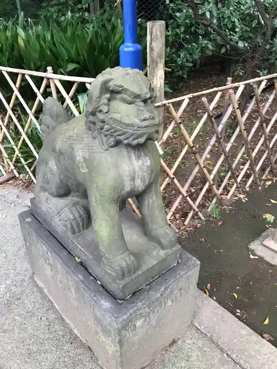 花園稲荷神社の狛犬