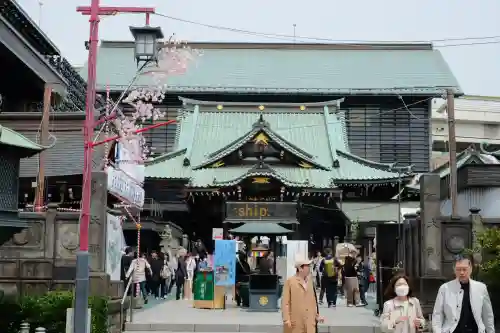 成田山深川不動堂（新勝寺東京別院）の{uncategorized: "未分類", other: "その他", undefined: "問題あり", building: "その他建物", grave: "お墓", sacred_gate: "鳥居", guardian: "狛犬", statue: "像", buddha: "仏像", history: "歴史", nature: "自然", garden: "庭園", animal: "動物", pagoda: "塔", temizu: "手水舎", mountain_gate: "山門・神門", sanctuary: "本殿・本堂", subordinate: "末社・摂社", art: "芸術", scenery: "景色", jizo: "地蔵", ema: "絵馬", goshuin: "御朱印", omikuji: "おみくじ", items: "授与品その他", amulet: "お守り", goshuincho: "御朱印帳", eats: "食事", festival: "お祭り", votive_dance: "神楽", shichigosan: "七五三参", wedding: "結婚式", experience: "体験その他", initially: "初詣", around: "周辺", anti_infection: "感染症対策"}