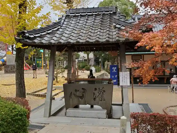 御建神社の手水舎