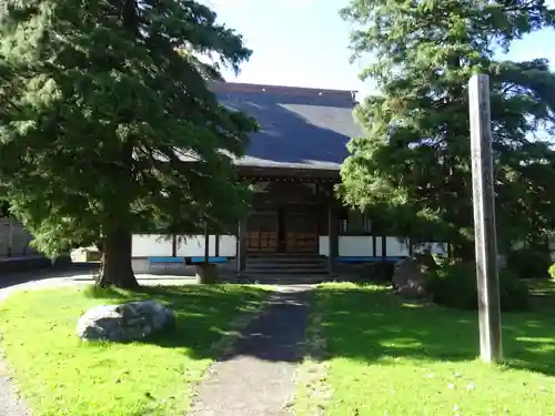 泉龍寺の本殿・本堂