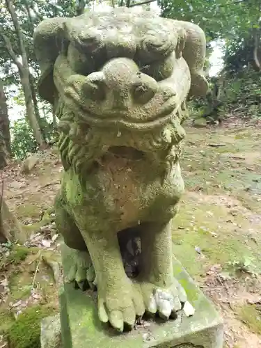 上堂神社の狛犬