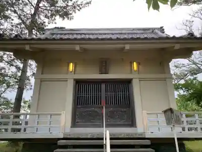 諏訪神社の本殿・本堂