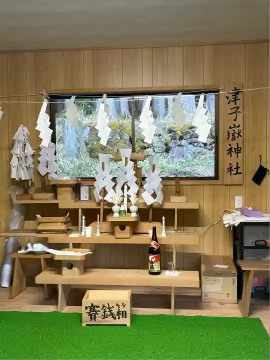 粟島大明神の本殿・本堂