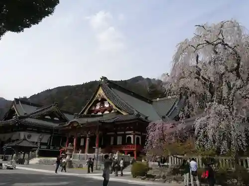 久遠寺の建物その他