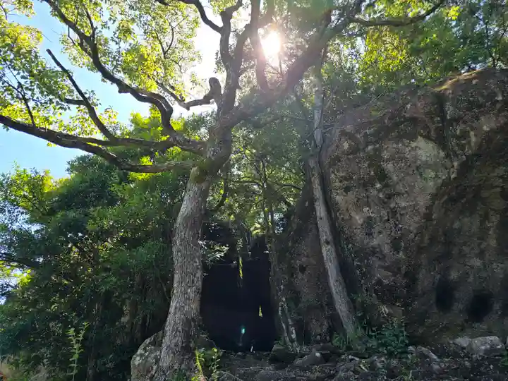神倉神社(熊野速玉大社摂社)(和歌山県)