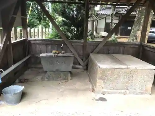 生野神社の手水舎