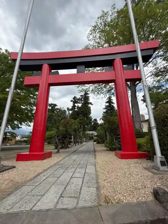 新橋浅間神社の{uncategorized: "未分類", other: "その他", undefined: "問題あり", building: "その他建物", grave: "お墓", sacred_gate: "鳥居", guardian: "狛犬", statue: "像", buddha: "仏像", history: "歴史", nature: "自然", garden: "庭園", animal: "動物", pagoda: "塔", temizu: "手水舎", mountain_gate: "山門・神門", sanctuary: "本殿・本堂", subordinate: "末社・摂社", art: "芸術", scenery: "景色", jizo: "地蔵", ema: "絵馬", goshuin: "御朱印", omikuji: "おみくじ", items: "授与品その他", amulet: "お守り", goshuincho: "御朱印帳", eats: "食事", festival: "お祭り", votive_dance: "神楽", shichigosan: "七五三参", wedding: "結婚式", experience: "体験その他", initially: "初詣", around: "周辺", anti_infection: "感染症対策"}