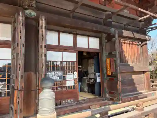 護国寺の{uncategorized: "未分類", other: "その他", undefined: "問題あり", building: "その他建物", grave: "お墓", sacred_gate: "鳥居", guardian: "狛犬", statue: "像", buddha: "仏像", history: "歴史", nature: "自然", garden: "庭園", animal: "動物", pagoda: "塔", temizu: "手水舎", mountain_gate: "山門・神門", sanctuary: "本殿・本堂", subordinate: "末社・摂社", art: "芸術", scenery: "景色", jizo: "地蔵", ema: "絵馬", goshuin: "御朱印", omikuji: "おみくじ", items: "授与品その他", amulet: "お守り", goshuincho: "御朱印帳", eats: "食事", festival: "お祭り", votive_dance: "神楽", shichigosan: "七五三参", wedding: "結婚式", experience: "体験その他", initially: "初詣", around: "周辺", anti_infection: "感染症対策"}