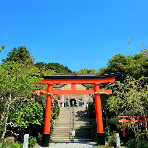 二川伏見稲荷の鳥居