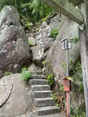 阿賀神社の{uncategorized: "未分類", other: "その他", undefined: "問題あり", building: "その他建物", grave: "お墓", sacred_gate: "鳥居", guardian: "狛犬", statue: "像", buddha: "仏像", history: "歴史", nature: "自然", garden: "庭園", animal: "動物", pagoda: "塔", temizu: "手水舎", mountain_gate: "山門・神門", sanctuary: "本殿・本堂", subordinate: "末社・摂社", art: "芸術", scenery: "景色", jizo: "地蔵", ema: "絵馬", goshuin: "御朱印", omikuji: "おみくじ", items: "授与品その他", amulet: "お守り", goshuincho: "御朱印帳", eats: "食事", festival: "お祭り", votive_dance: "神楽", shichigosan: "七五三参", wedding: "結婚式", experience: "体験その他", initially: "初詣", around: "周辺", anti_infection: "感染症対策"}