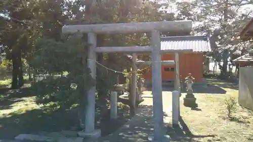 仲瀨杓子稲荷神社の鳥居