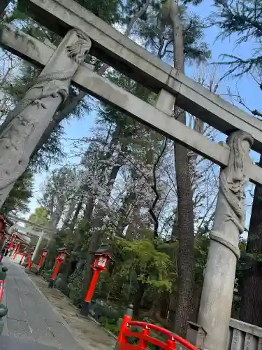 馬橋稲荷神社の{uncategorized: "未分類", other: "その他", undefined: "問題あり", building: "その他建物", grave: "お墓", sacred_gate: "鳥居", guardian: "狛犬", statue: "像", buddha: "仏像", history: "歴史", nature: "自然", garden: "庭園", animal: "動物", pagoda: "塔", temizu: "手水舎", mountain_gate: "山門・神門", sanctuary: "本殿・本堂", subordinate: "末社・摂社", art: "芸術", scenery: "景色", jizo: "地蔵", ema: "絵馬", goshuin: "御朱印", omikuji: "おみくじ", items: "授与品その他", amulet: "お守り", goshuincho: "御朱印帳", eats: "食事", festival: "お祭り", votive_dance: "神楽", shichigosan: "七五三参", wedding: "結婚式", experience: "体験その他", initially: "初詣", around: "周辺", anti_infection: "感染症対策"}