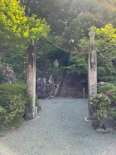稱名寺（称名寺）の{uncategorized: "未分類", other: "その他", undefined: "問題あり", building: "その他建物", grave: "お墓", sacred_gate: "鳥居", guardian: "狛犬", statue: "像", buddha: "仏像", history: "歴史", nature: "自然", garden: "庭園", animal: "動物", pagoda: "塔", temizu: "手水舎", mountain_gate: "山門・神門", sanctuary: "本殿・本堂", subordinate: "末社・摂社", art: "芸術", scenery: "景色", jizo: "地蔵", ema: "絵馬", goshuin: "御朱印", omikuji: "おみくじ", items: "授与品その他", amulet: "お守り", goshuincho: "御朱印帳", eats: "食事", festival: "お祭り", votive_dance: "神楽", shichigosan: "七五三参", wedding: "結婚式", experience: "体験その他", initially: "初詣", around: "周辺", anti_infection: "感染症対策"}