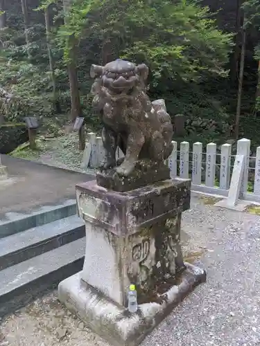 養老神社の狛犬