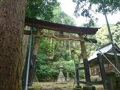 安波賀春日神社の鳥居