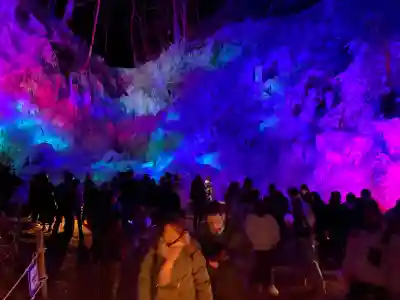 宝登山神社の{uncategorized: "未分類", other: "その他", undefined: "問題あり", building: "その他建物", grave: "お墓", sacred_gate: "鳥居", guardian: "狛犬", statue: "像", buddha: "仏像", history: "歴史", nature: "自然", garden: "庭園", animal: "動物", pagoda: "塔", temizu: "手水舎", mountain_gate: "山門・神門", sanctuary: "本殿・本堂", subordinate: "末社・摂社", art: "芸術", scenery: "景色", jizo: "地蔵", ema: "絵馬", goshuin: "御朱印", omikuji: "おみくじ", items: "授与品その他", amulet: "お守り", goshuincho: "御朱印帳", eats: "食事", festival: "お祭り", votive_dance: "神楽", shichigosan: "七五三参", wedding: "結婚式", experience: "体験その他", initially: "初詣", around: "周辺", anti_infection: "感染症対策"}