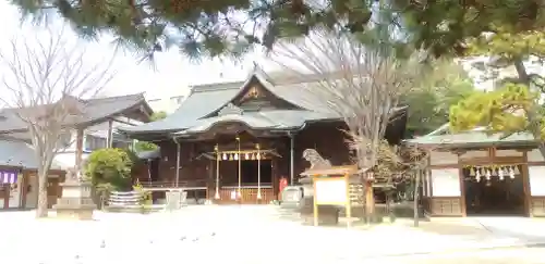 四柱神社の本殿