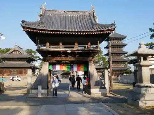 善通寺の山門