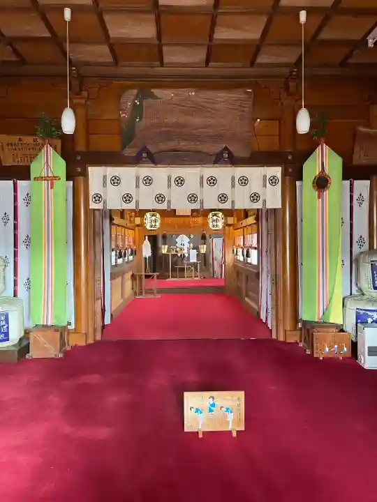 本宿天神社の{uncategorized: "未分類", other: "その他", undefined: "問題あり", building: "その他建物", grave: "お墓", sacred_gate: "鳥居", guardian: "狛犬", statue: "像", buddha: "仏像", history: "歴史", nature: "自然", garden: "庭園", animal: "動物", pagoda: "塔", temizu: "手水舎", mountain_gate: "山門・神門", sanctuary: "本殿・本堂", subordinate: "末社・摂社", art: "芸術", scenery: "景色", jizo: "地蔵", ema: "絵馬", goshuin: "御朱印", omikuji: "おみくじ", items: "授与品その他", amulet: "お守り", goshuincho: "御朱印帳", eats: "食事", festival: "お祭り", votive_dance: "神楽", shichigosan: "七五三参", wedding: "結婚式", experience: "体験その他", initially: "初詣", around: "周辺", anti_infection: "感染症対策"}