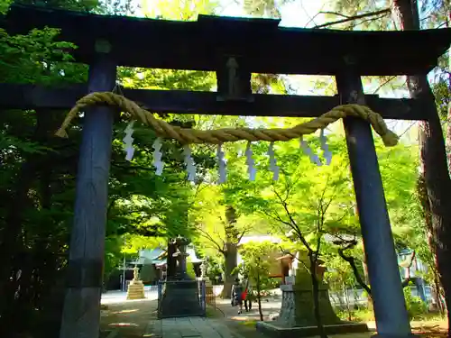 春日部八幡神社の鳥居