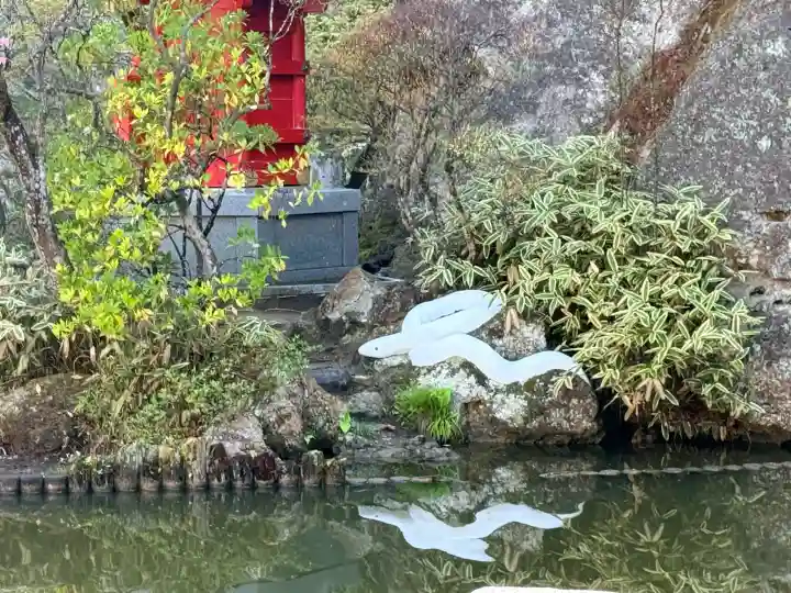 大谷寺の{uncategorized: "未分類", other: "その他", undefined: "問題あり", building: "その他建物", grave: "お墓", sacred_gate: "鳥居", guardian: "狛犬", statue: "像", buddha: "仏像", history: "歴史", nature: "自然", garden: "庭園", animal: "動物", pagoda: "塔", temizu: "手水舎", mountain_gate: "山門・神門", sanctuary: "本殿・本堂", subordinate: "末社・摂社", art: "芸術", scenery: "景色", jizo: "地蔵", ema: "絵馬", goshuin: "御朱印", omikuji: "おみくじ", items: "授与品その他", amulet: "お守り", goshuincho: "御朱印帳", eats: "食事", festival: "お祭り", votive_dance: "神楽", shichigosan: "七五三参", wedding: "結婚式", experience: "体験その他", initially: "初詣", around: "周辺", anti_infection: "感染症対策"}