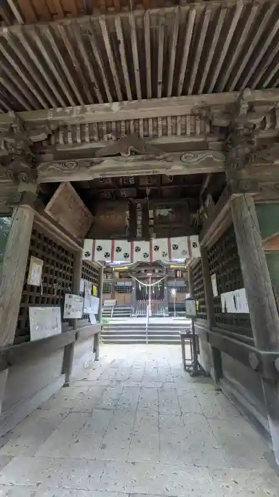雄琴神社の{uncategorized: "未分類", other: "その他", undefined: "問題あり", building: "その他建物", grave: "お墓", sacred_gate: "鳥居", guardian: "狛犬", statue: "像", buddha: "仏像", history: "歴史", nature: "自然", garden: "庭園", animal: "動物", pagoda: "塔", temizu: "手水舎", mountain_gate: "山門・神門", sanctuary: "本殿・本堂", subordinate: "末社・摂社", art: "芸術", scenery: "景色", jizo: "地蔵", ema: "絵馬", goshuin: "御朱印", omikuji: "おみくじ", items: "授与品その他", amulet: "お守り", goshuincho: "御朱印帳", eats: "食事", festival: "お祭り", votive_dance: "神楽", shichigosan: "七五三参", wedding: "結婚式", experience: "体験その他", initially: "初詣", around: "周辺", anti_infection: "感染症対策"}
