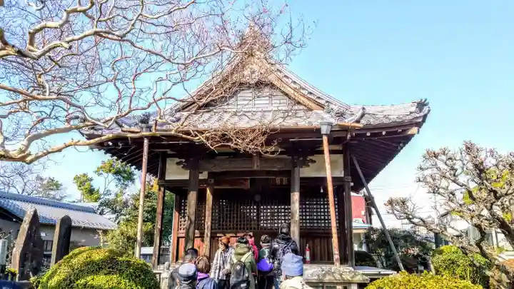 勅願山 長幡寺の本殿・本堂