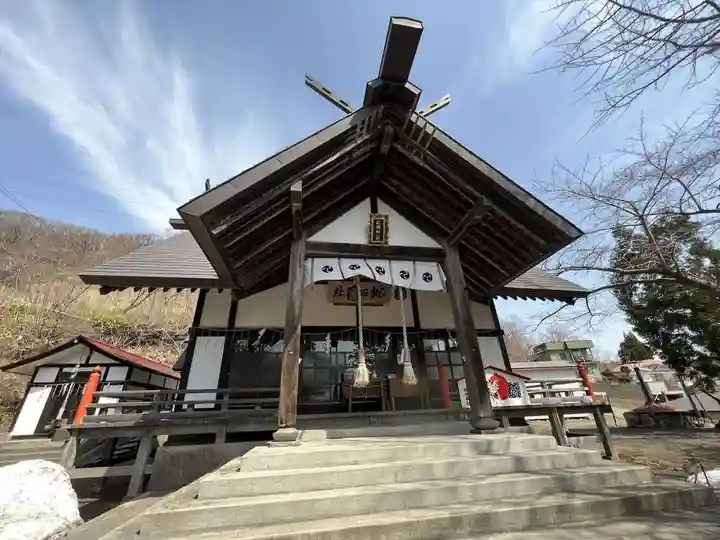 虻田神社の本殿・本堂