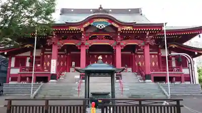 成田山札幌別院新栄寺の本殿・本堂