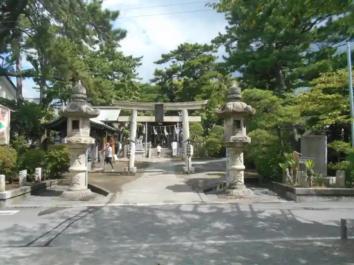 片瀬諏訪神社の鳥居