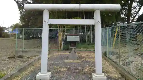 神社(名称不明)の鳥居