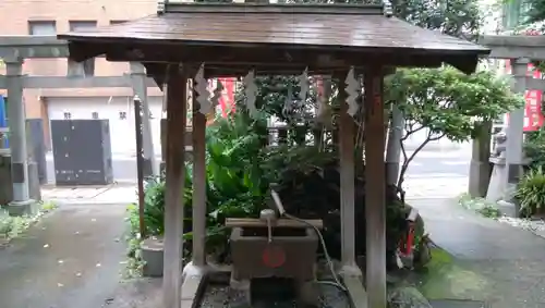 讃岐小白稲荷神社の手水舎