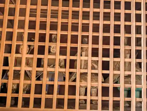 若狭姫神社（若狭彦神社下社）の{uncategorized: "未分類", other: "その他", undefined: "問題あり", building: "その他建物", grave: "お墓", sacred_gate: "鳥居", guardian: "狛犬", statue: "像", buddha: "仏像", history: "歴史", nature: "自然", garden: "庭園", animal: "動物", pagoda: "塔", temizu: "手水舎", mountain_gate: "山門・神門", sanctuary: "本殿・本堂", subordinate: "末社・摂社", art: "芸術", scenery: "景色", jizo: "地蔵", ema: "絵馬", goshuin: "御朱印", omikuji: "おみくじ", items: "授与品その他", amulet: "お守り", goshuincho: "御朱印帳", eats: "食事", festival: "お祭り", votive_dance: "神楽", shichigosan: "七五三参", wedding: "結婚式", experience: "体験その他", initially: "初詣", around: "周辺", anti_infection: "感染症対策"}