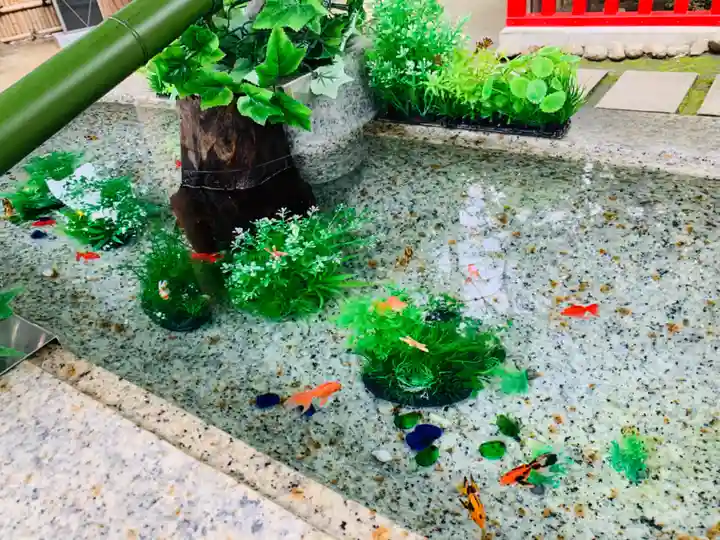 新田神社の手水舎